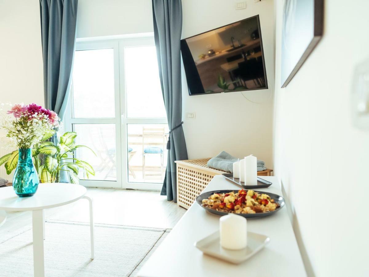 Bright And Spacious Central Apartment- Piata Amzei Бухарест Экстерьер фото