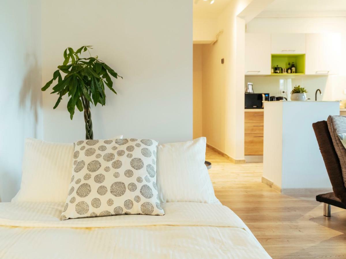 Bright And Spacious Central Apartment- Piata Amzei Бухарест Экстерьер фото