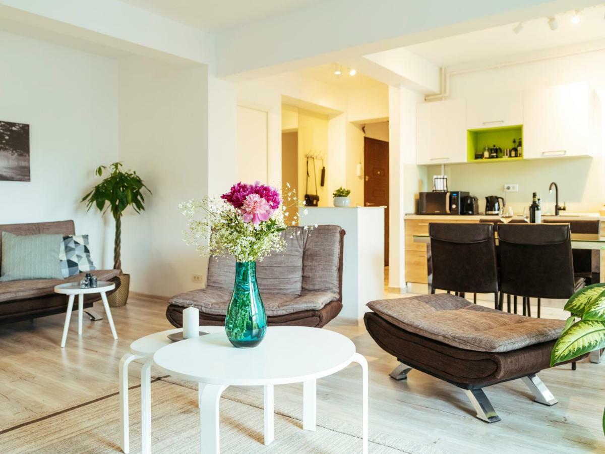 Bright And Spacious Central Apartment- Piata Amzei Бухарест Экстерьер фото