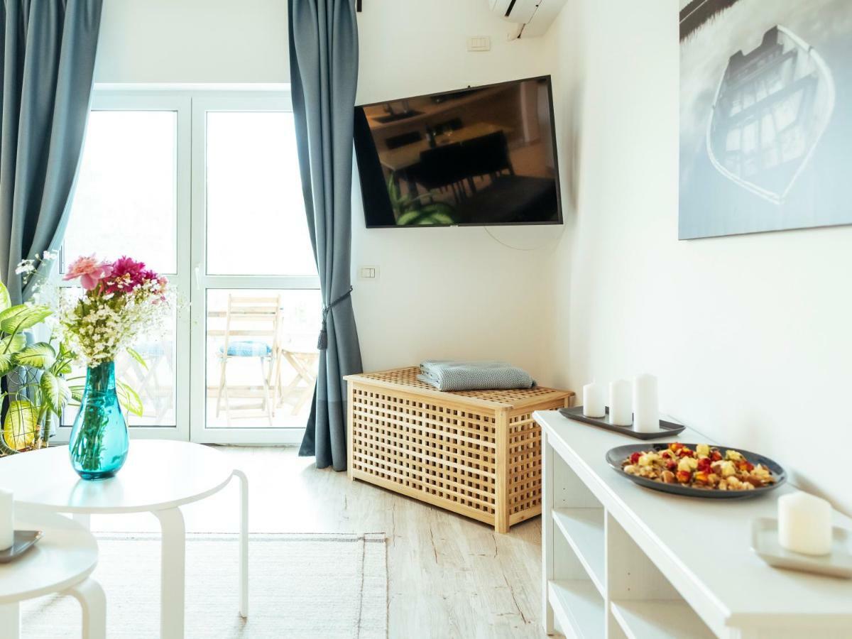 Bright And Spacious Central Apartment- Piata Amzei Бухарест Экстерьер фото