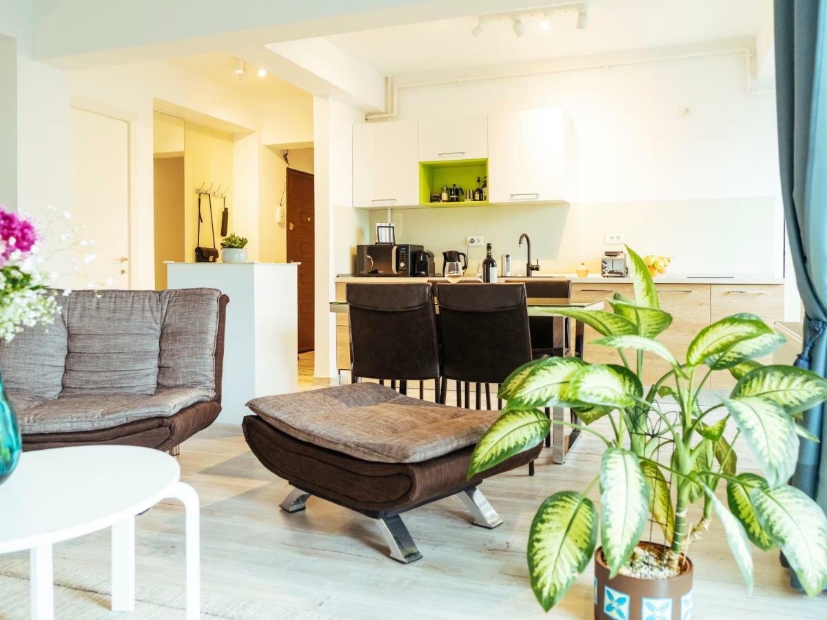 Bright And Spacious Central Apartment- Piata Amzei Бухарест Экстерьер фото