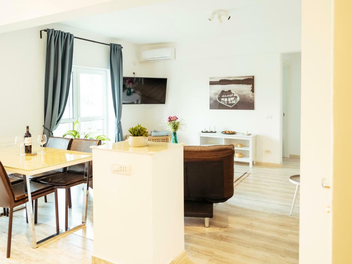 Bright And Spacious Central Apartment- Piata Amzei Бухарест Экстерьер фото
