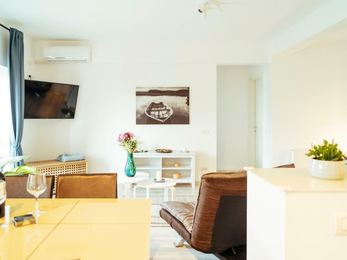 Bright And Spacious Central Apartment- Piata Amzei Бухарест Экстерьер фото